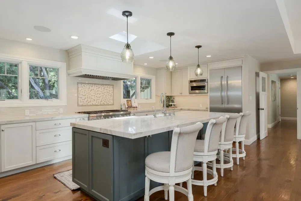 17799 Daves Avenue Monte Sereno, CA 95030