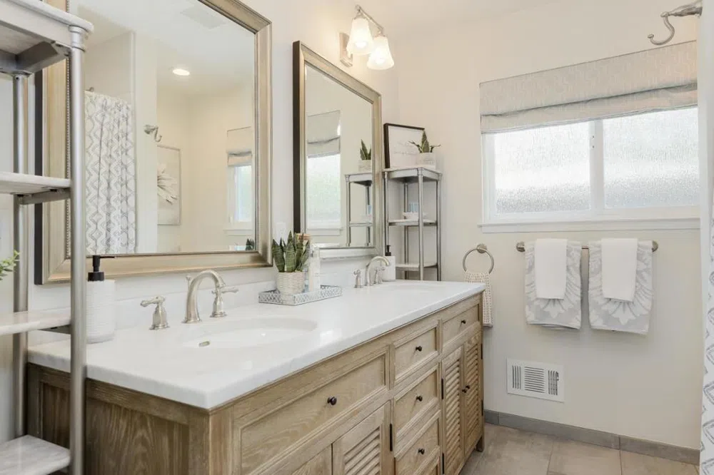 17799 Daves Avenue Monte Sereno, CA 95030