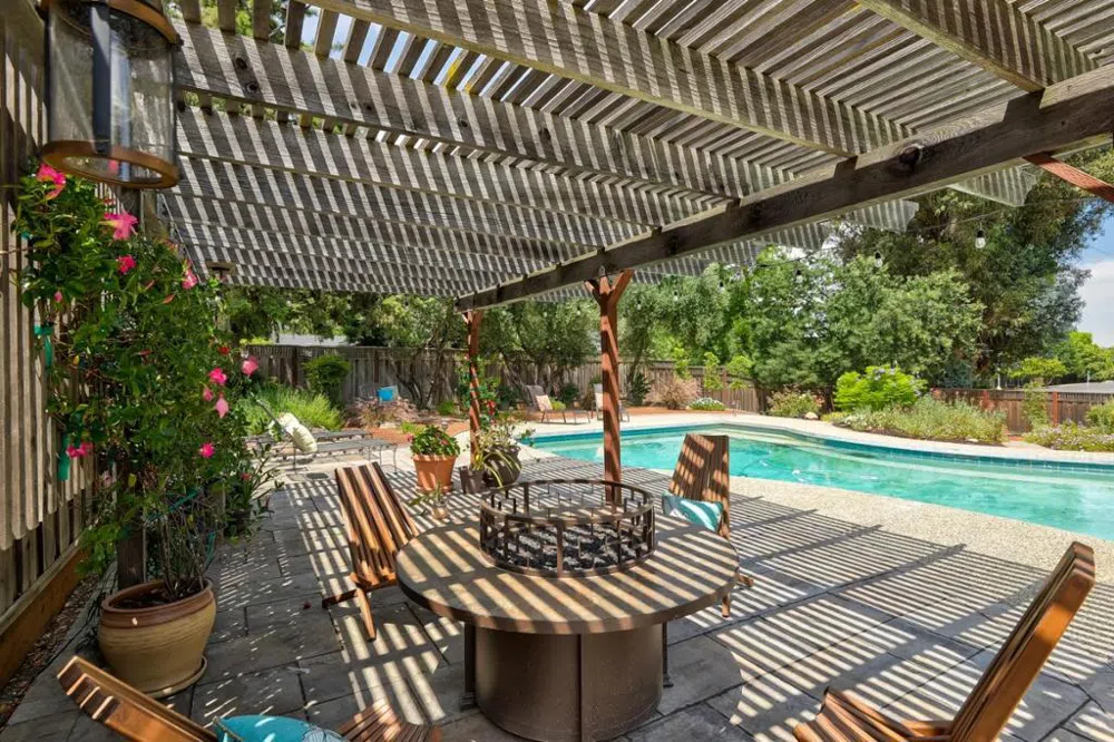 17799 Daves Avenue Monte Sereno, CA 95030