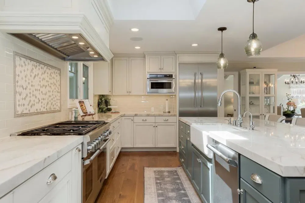 17799 Daves Avenue Monte Sereno, CA 95030