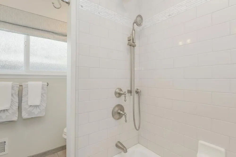 17799 Daves Avenue Monte Sereno, CA 95030
