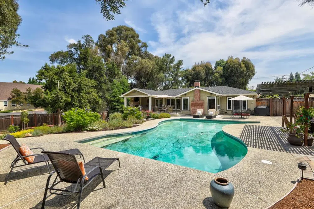 17799 Daves Avenue Monte Sereno, CA 95030