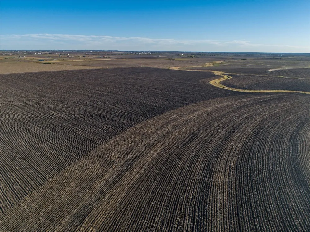 14914 Svenska Road Coupland, TX 78615