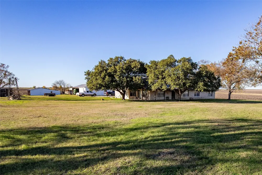 14914 Svenska Road Coupland, TX 78615
