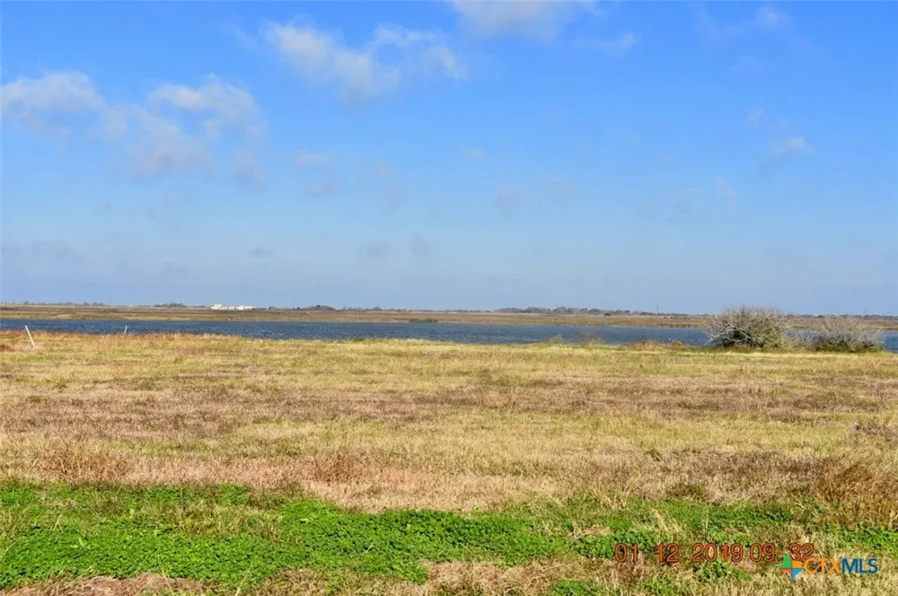 18 Bay Drive Palacios, TX 77465