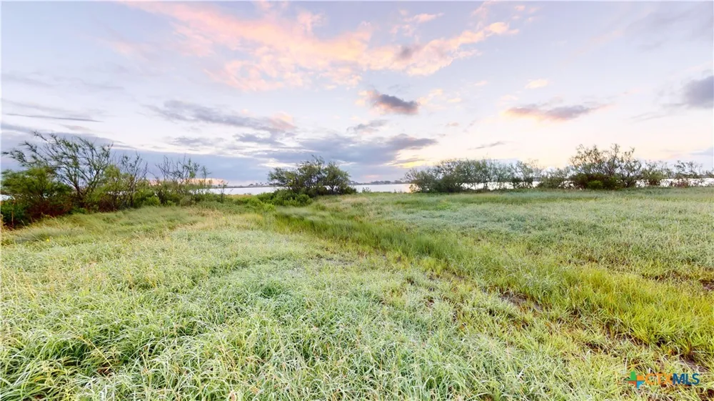 18 Bay Drive Palacios, TX 77465
