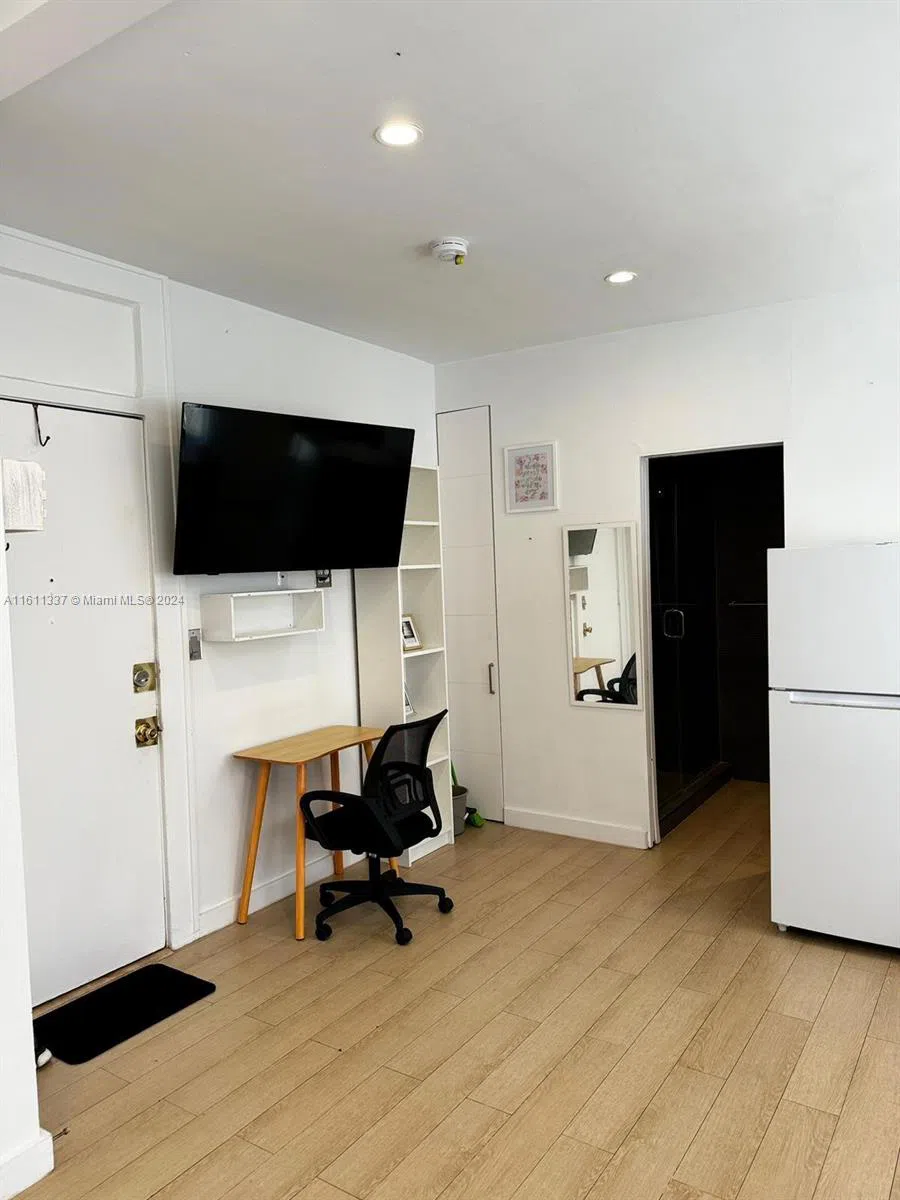 642 Michigan Ave #6 Miami Beach, FL 33139