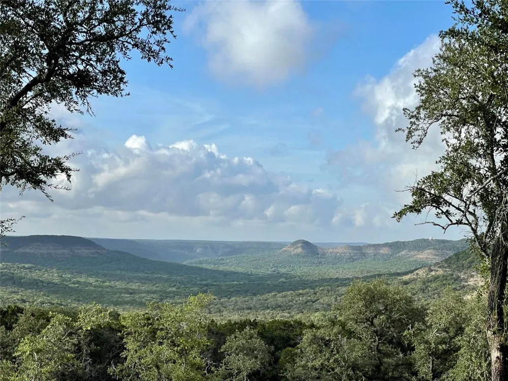640 Ghost Dancer Fischer, TX 78623