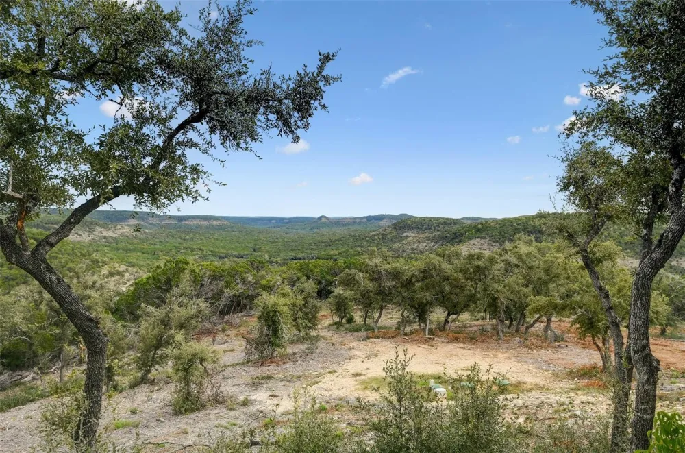 640 Ghost Dancer Fischer, TX 78623