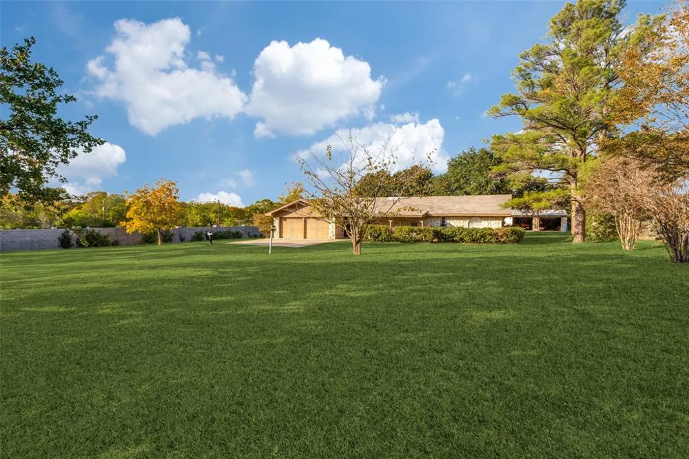 1425 Swiney Hiett Road Kennedale, TX 76060