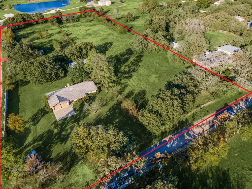 1425 Swiney Hiett Road Kennedale, TX 76060