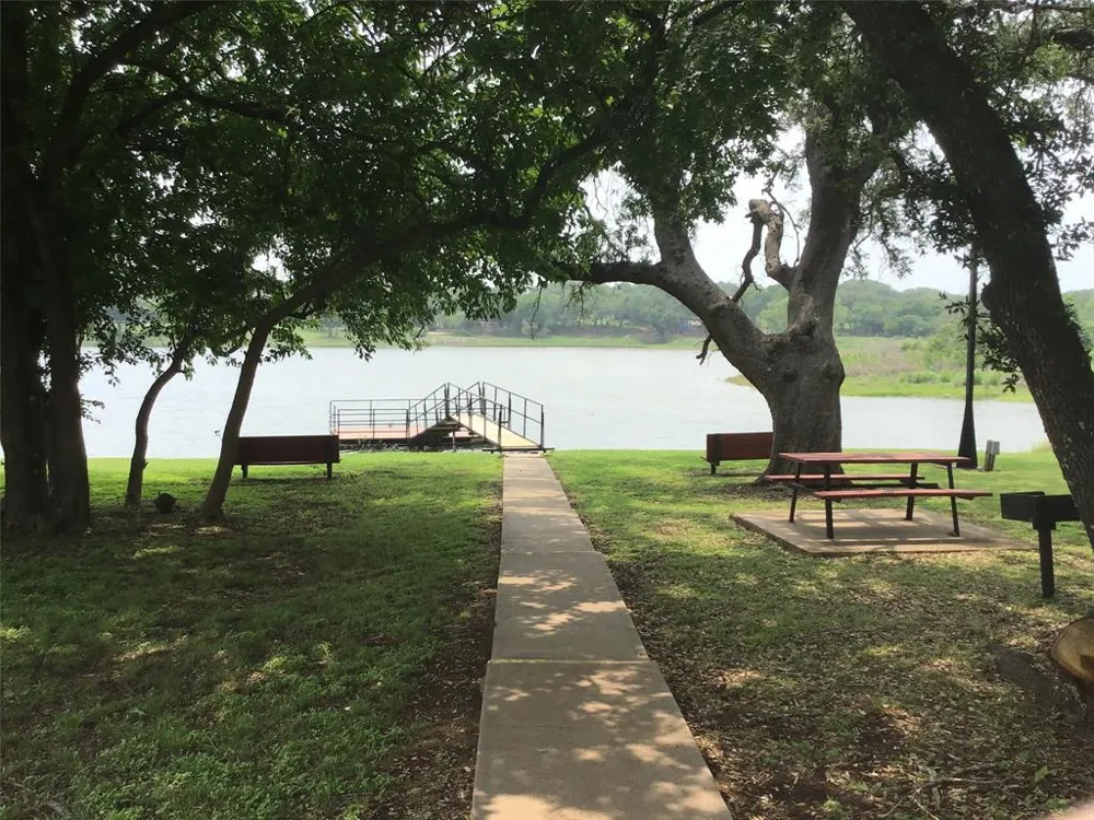 18037 Southhill Drive Whitney, TX 76692