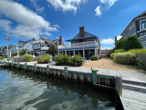 980 Barnegat Lane