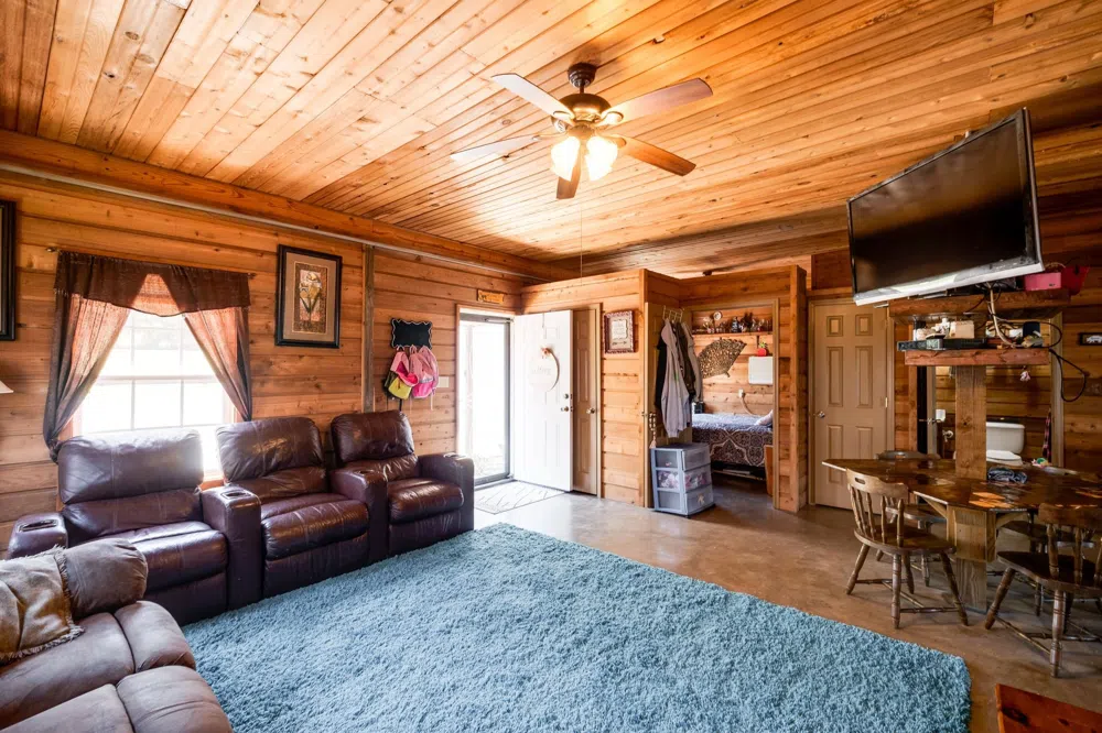 351 New Era Landing Rd Linden, TN 37096
