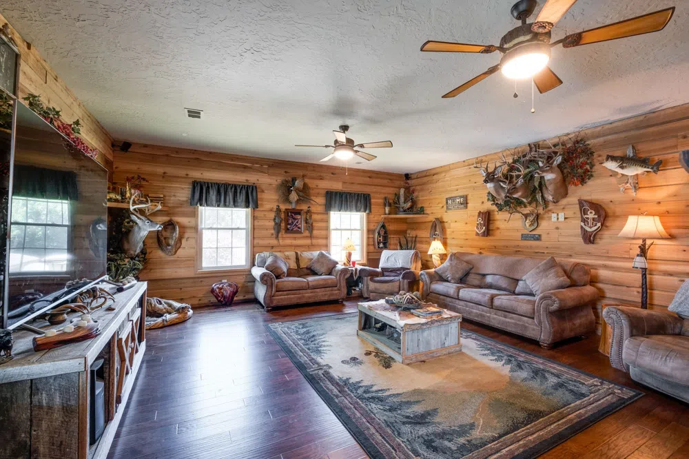351 New Era Landing Rd Linden, TN 37096