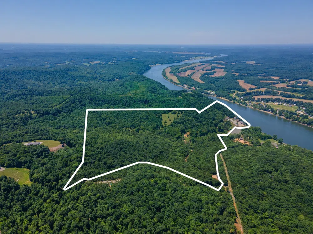 351 New Era Landing Rd Linden, TN 37096