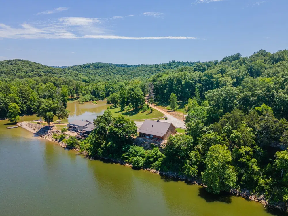 351 New Era Landing Rd Linden, TN 37096