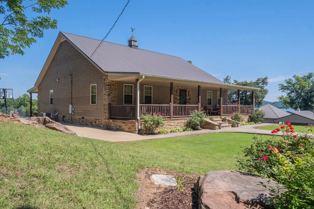 351 New Era Landing Rd Linden, TN 37096