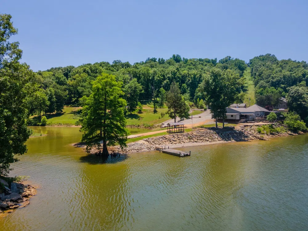 351 New Era Landing Rd Linden, TN 37096