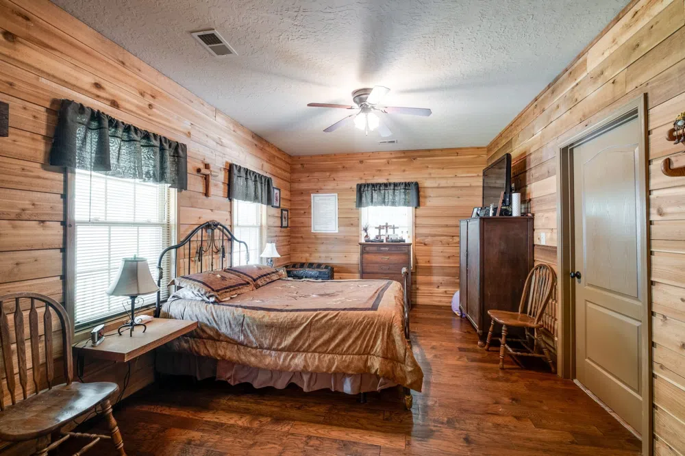 351 New Era Landing Rd Linden, TN 37096