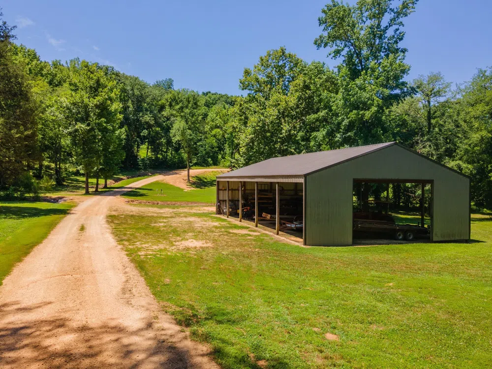 351 New Era Landing Rd Linden, TN 37096