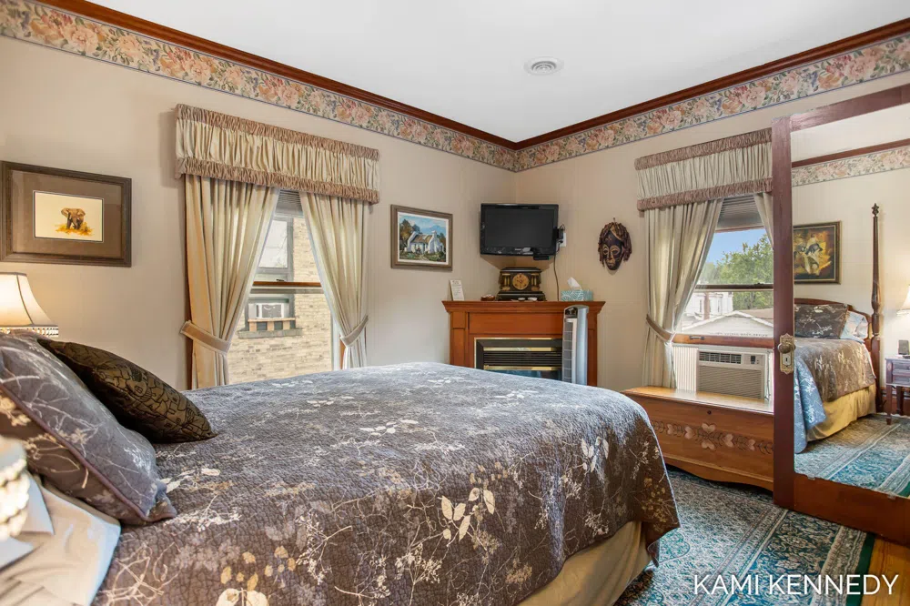 447 Butler Street Saugatuck, MI 49453