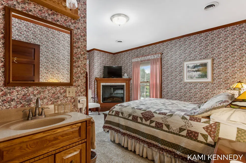 447 Butler Street Saugatuck, MI 49453