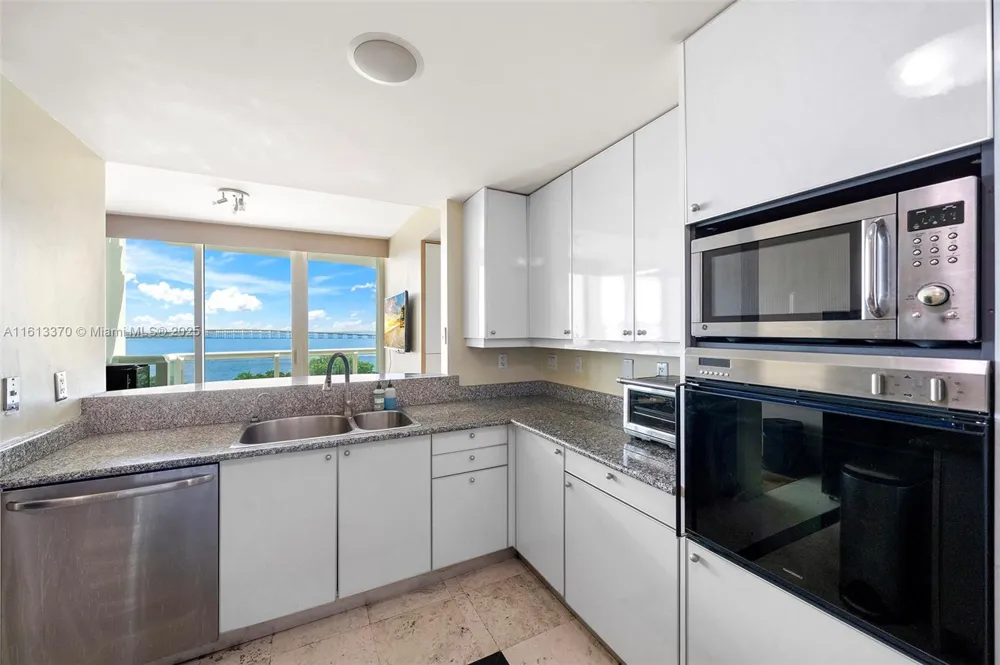 1643 Brickell Ave #704 Miami, FL 33129