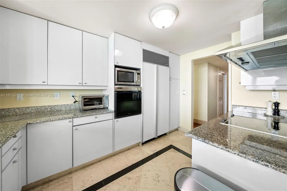 1643 Brickell Ave #704 Miami, FL 33129