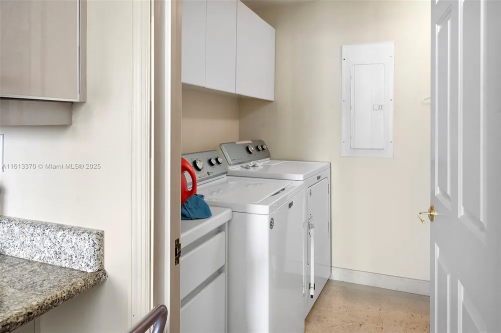 1643 Brickell Ave #704 Miami, FL 33129