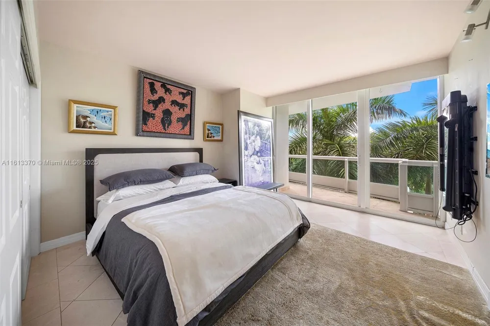 1643 Brickell Ave #704 Miami, FL 33129