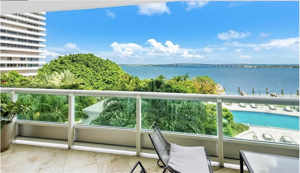 1643 Brickell Ave #704 Miami, FL 33129