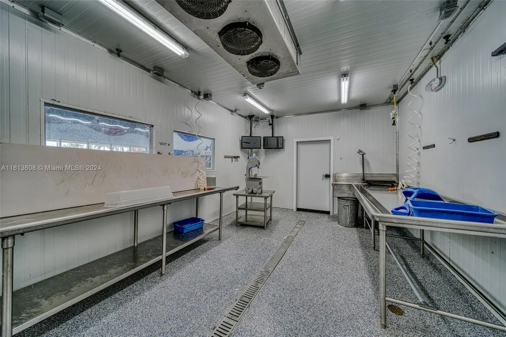 Seafood Market With Distribution in Miami Miami, FL 33186