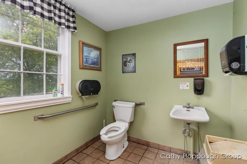 112 State Street Freeport, MI 49325