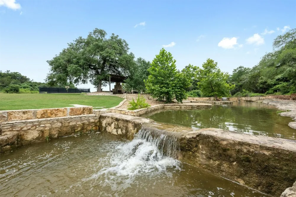 1005 Covered Bridge Drive Driftwood, TX 78619
