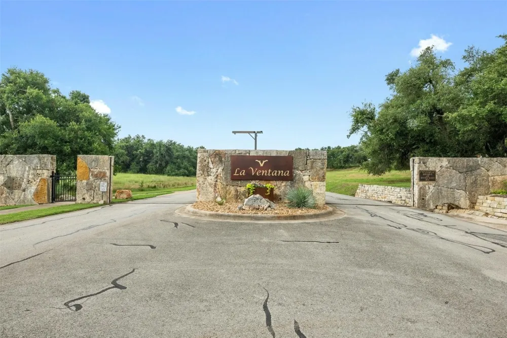 1005 Covered Bridge Drive Driftwood, TX 78619