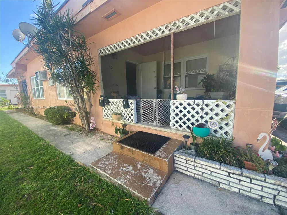 1409 S Federal Hwy Dania Beach, FL 33004
