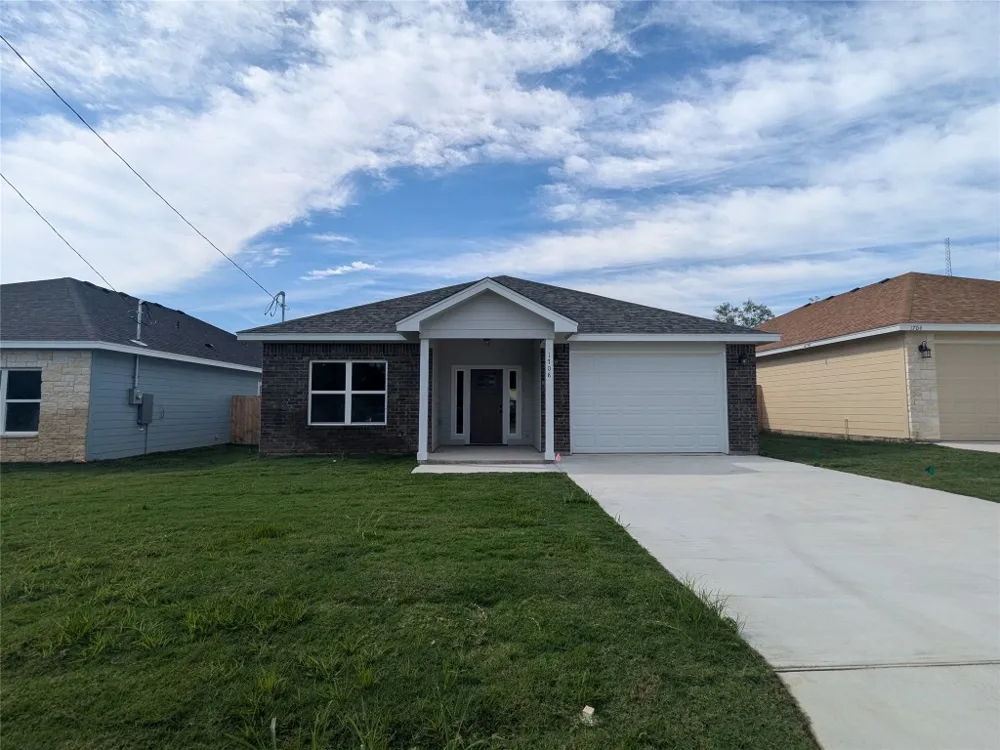 1708 E Ave G Lampasas, TX 76550