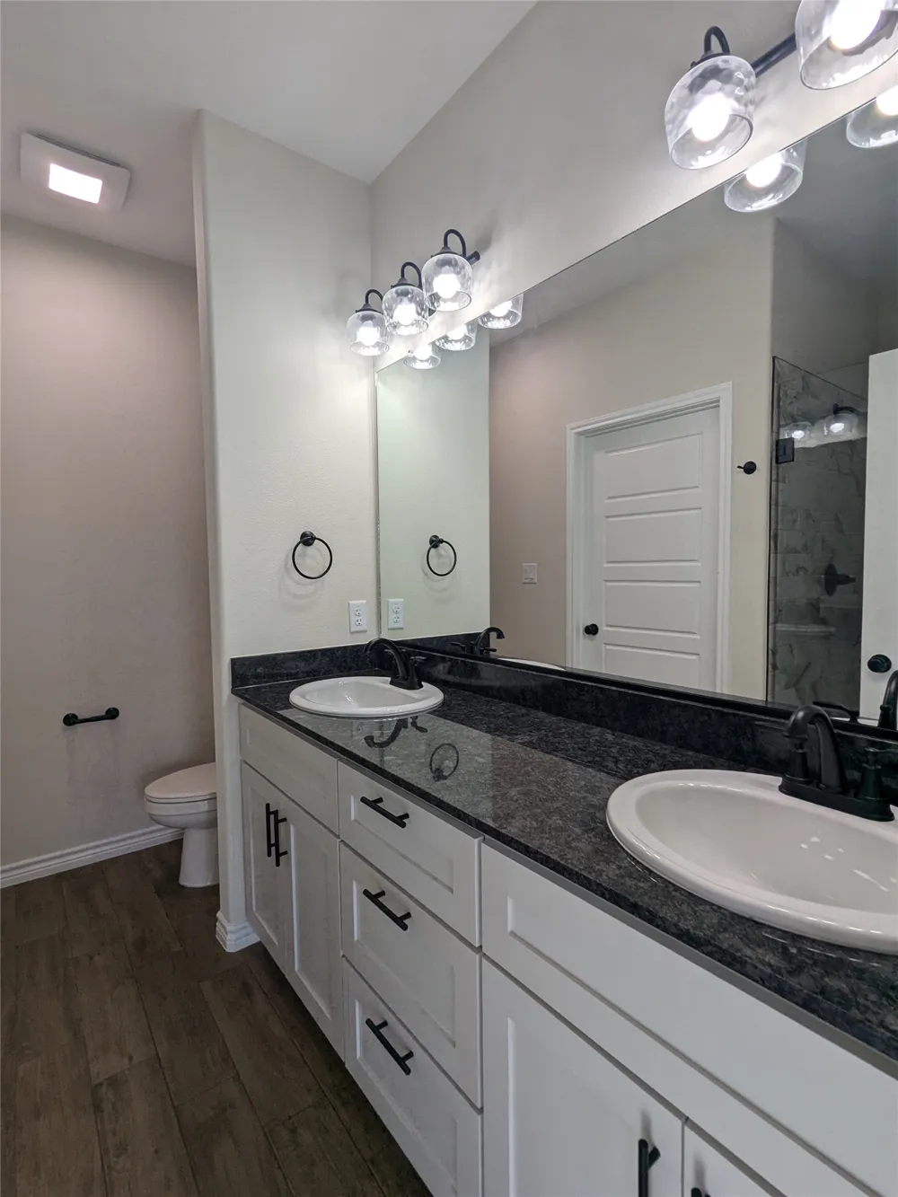 1708 E Ave G Lampasas, TX 76550