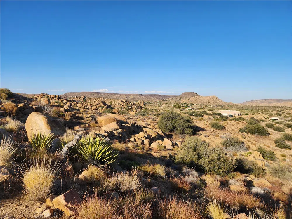 7 Oak Drive Pioneertown, CA 92268