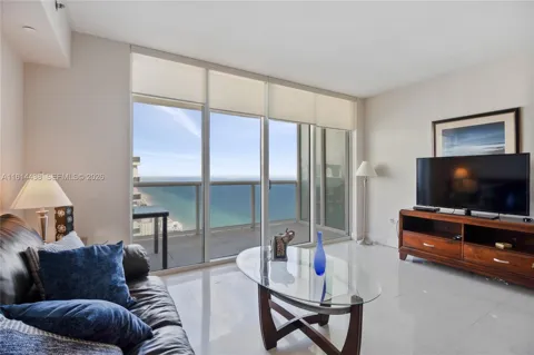 1830 S OCEAN DR #4409