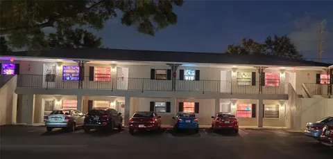 101 LAKE AVENUE NE #222