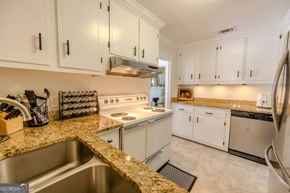 45 Seventh Helena, GA 31037