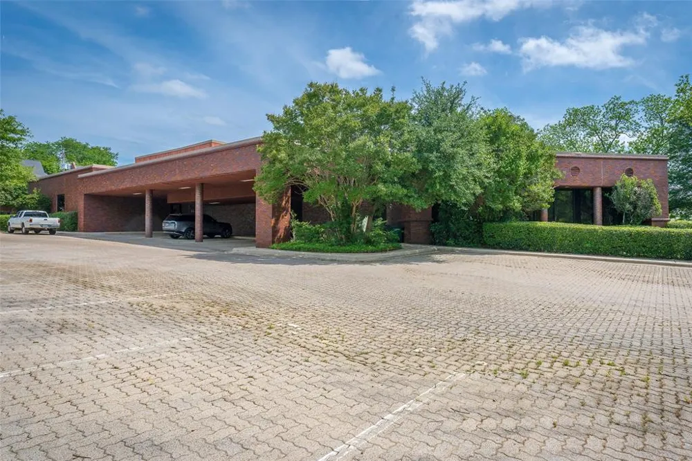 400 W Houston Marshall, TX 75670