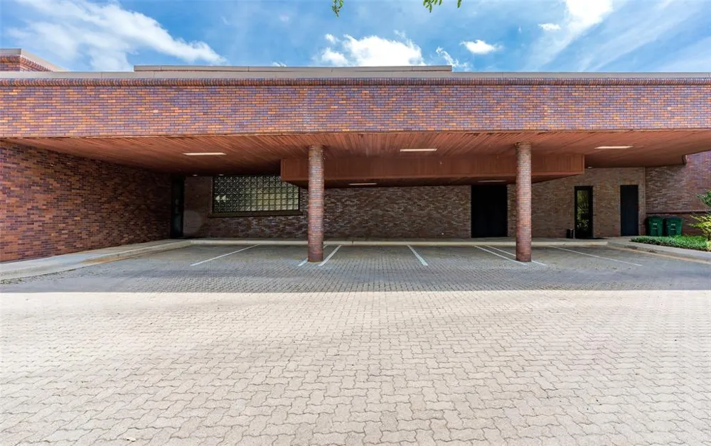 400 W Houston Marshall, TX 75670