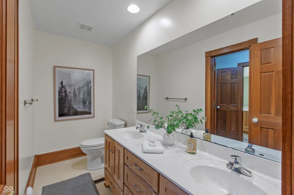 3917 525 W Fairland, IN 46126
