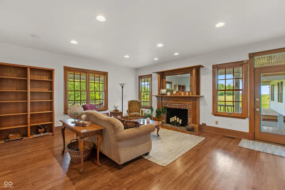 3917 525 W Fairland, IN 46126