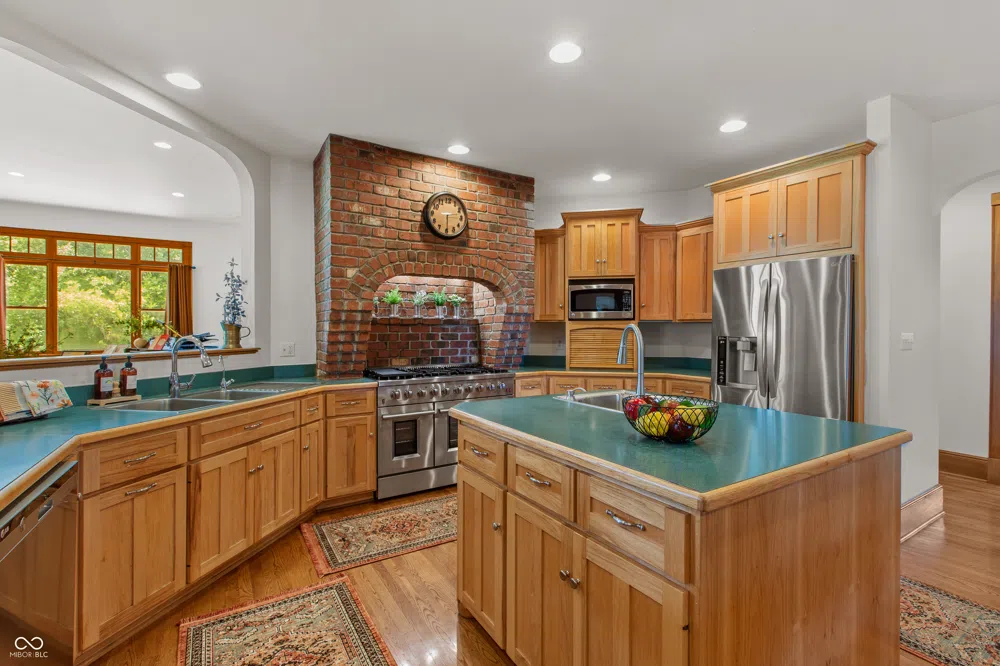3917 525 W Fairland, IN 46126