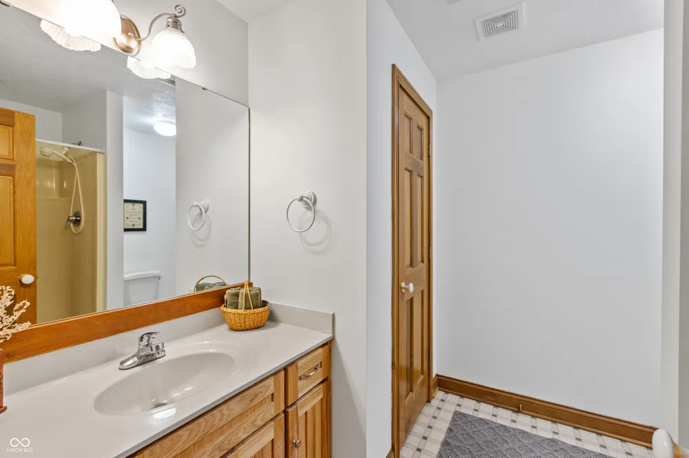 3917 525 W Fairland, IN 46126