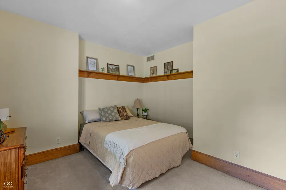 3917 525 W Fairland, IN 46126